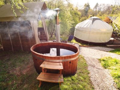 Yurt-Reynolds-hot-tub